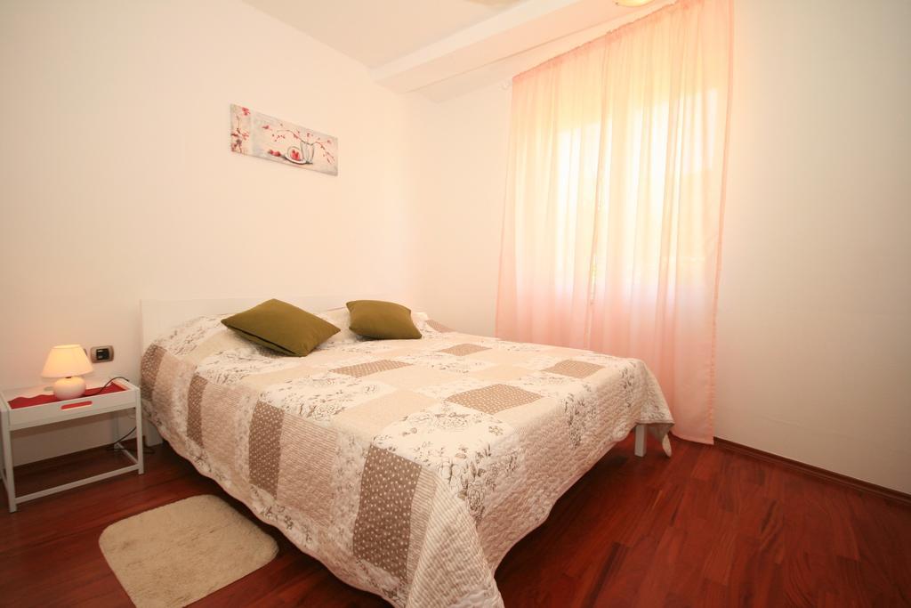 Apartment Mimoza 6, Baska, Krk Exteriör bild